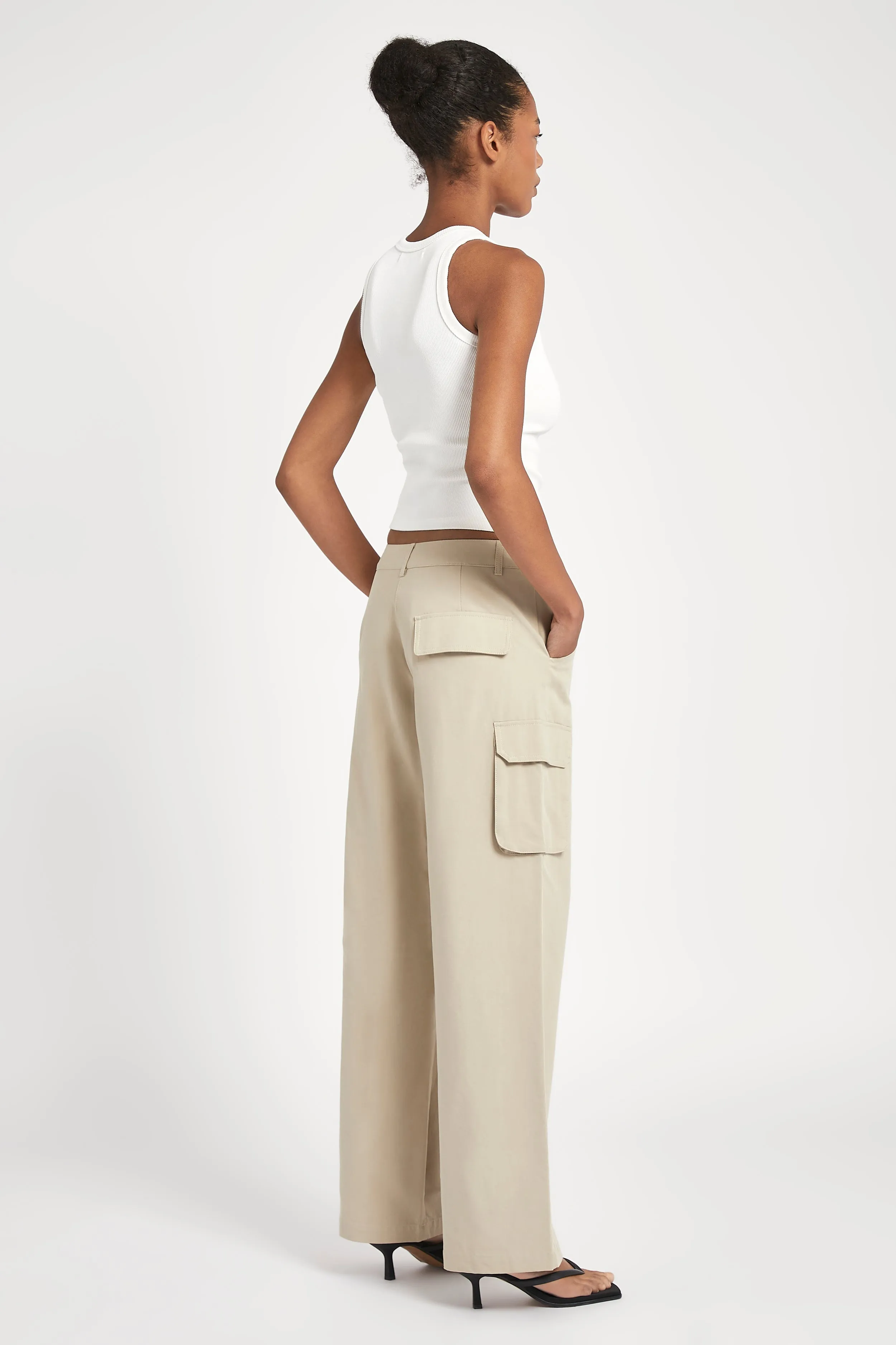 Low Rise Cargo Trousers - Sand